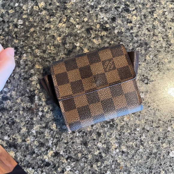 ProAuthenticated LV Damier Ebene Wallet - Picture 2 of 4